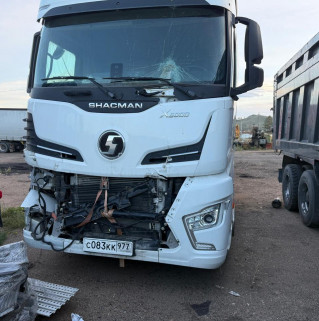 Shacman (Shaanxi) SX* 4x2 Седельный тягач