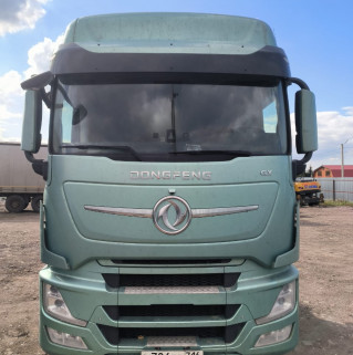 DongFeng DFH 4x2 Седельный тягач