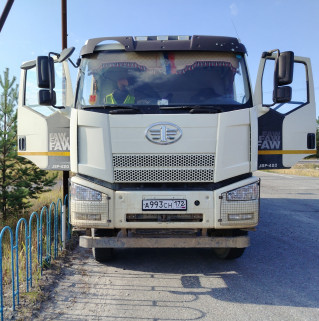 FAW J6 6x6 Самосвал