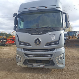 Shacman (Shaanxi) SX* 4x2 Седельный тягач