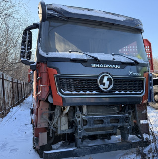 Shacman (Shaanxi) SX* 6x6 Седельный тягач