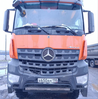 Mercedes-Benz Arocs 8x8 Самосвал